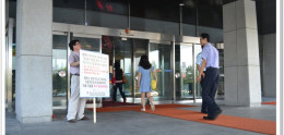 [3일차]2014년 지방자치단체 예산편성지침 개정 요구 관련 1인 피켓 시위